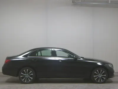 Brugt Mercedes E300 Avantgarde 306 HK (225 kW) 2020 Sort Sedan