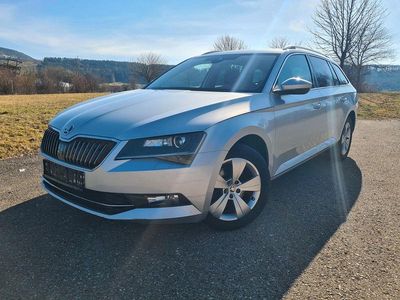 Gebraucht Skoda Superb Style 190 PS (139 kW) 2019 Silber Kombi