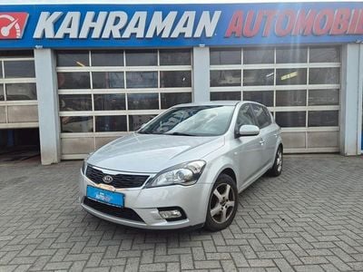 Second-hand Kia Ceed 90 CP (66 kW) 2010 Argintiu Hatchback