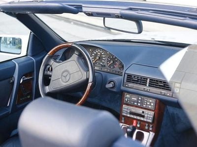 Gebraucht Mercedes SL500 320 PS (235 kW) 1992 Weiß Cabrio