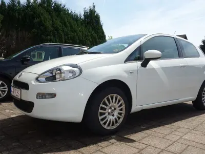 Usata Fiat Punto Street 69 CV (50 kW) 2014 Bianco Utilitaria