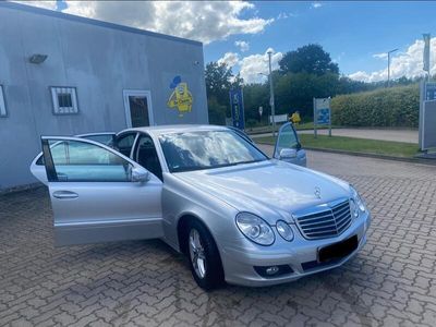 Mercedes E200