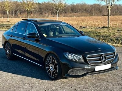 Schwarz Gebraucht 2019 Mercedes E220 Limousine | 18.500 € (Guter Preis)
