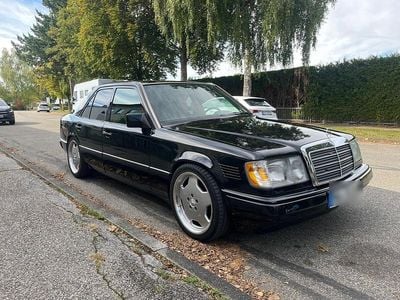 Gebraucht Mercedes 300 147 PS (108 kW) 1992 Schwarz Limousine