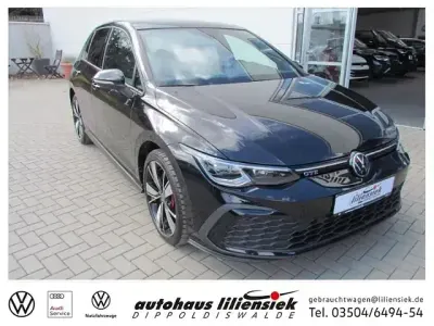 Używany VW Golf VIII GTE 245 KM (180 kW) 2022 Czarny Sedan/Limuzyna