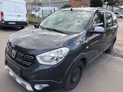 Second-hand Dacia Lodgy Stepway 102 CP (75 kW) 2019 Gri Monovolum