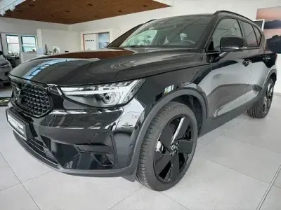 Gebraucht Volvo XC40 Plus 163 PS (119 kW) 2025 Schwarz SUV