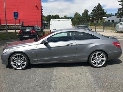 Gebraucht Mercedes E220 170 PS (125 kW) 2011 Grau Coupé