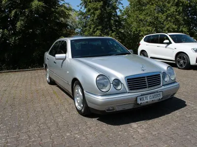 Gebraucht Mercedes E420 Avantgarde 279 PS (205 kW) 1996 Silber Limousine