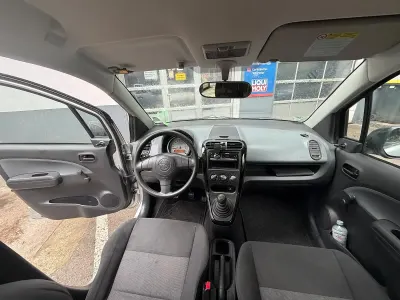 Gebraucht Opel Agila 65 PS (47 kW) 2009 Silber Kleinwagen