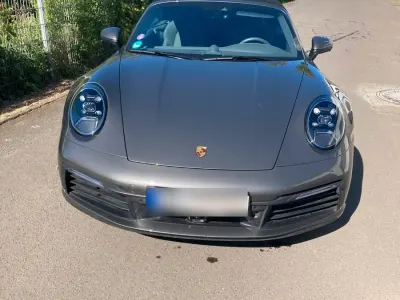 Usata Porsche 911 Carrera Cabriolet 385 CV (283 kW) 2023 Grigio Cabrio