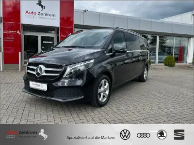 Gebraucht Mercedes V300 Avantgarde 237 PS (174 kW) 2023 Obsidianschwarz metallic Van / Kleinbus