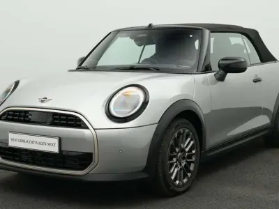 Occasion Mini Cooper Cabriolet Favoured 163 ch (119 kW) 2025 Gris Cabriolet