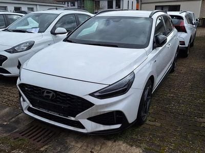 Atlas white / sol Gebraucht 2024 Hyundai i30 N Line Kombi | 28.960 € (Etwas zu teuer)
