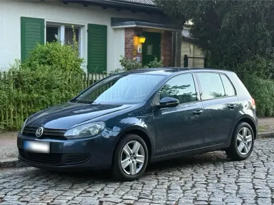 Gebraucht VW Golf VI 122 PS (89 kW) 2009 Blau Kleinwagen