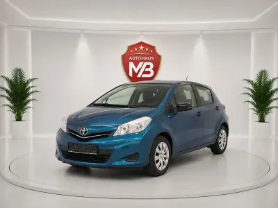 Gebraucht Toyota Yaris Cool 69 PS (50 kW) 2014 Blau Kleinwagen