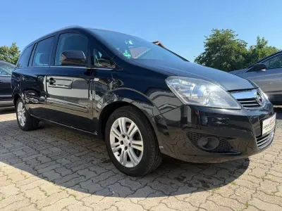 Gebraucht Opel Zafira Family 125 PS (91 kW) 2013 Schwarz Van / Kleinbus