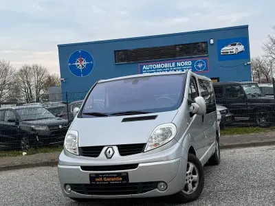 Gebraucht Renault Trafic 115 PS (84 kW) 2010 Silber Van / Kleinbus