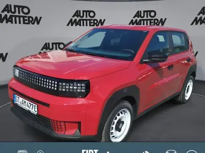 Gebraucht Fiat Grande Panda Red 83 kW (113 PS) 2025 Rot Kleinwagen