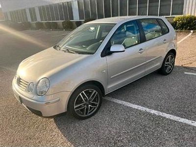 Gebraucht VW Polo 64 PS (47 kW) 2004 Silber Kleinwagen