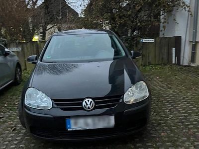 Schwarz Gebraucht 2005 VW Golf V Kleinwagen | 800 € (Guter Preis)