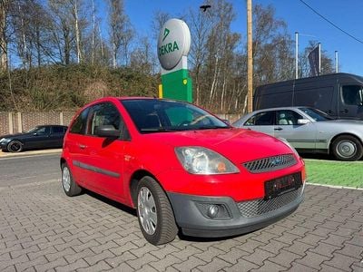 Gebraucht Ford Fiesta Ambiente 60 PS (44 kW) 2006 Rot Kleinwagen