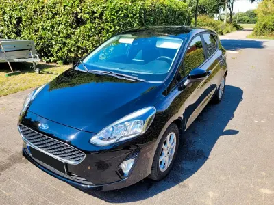 Gebraucht Ford Fiesta Cool & Connect 86 PS (63 kW) 2018 Schwarz Kleinwagen