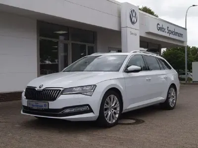 Gebraucht Skoda Superb Style 200 PS (147 kW) 2022 Weiß Kombi