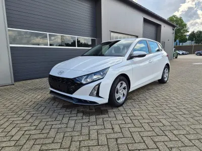 Neu Hyundai i20 90 PS (66 kW) 2026 Atlas white Kleinwagen