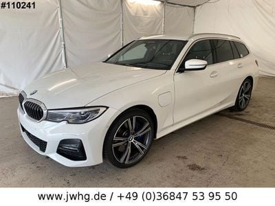 BMW 330e