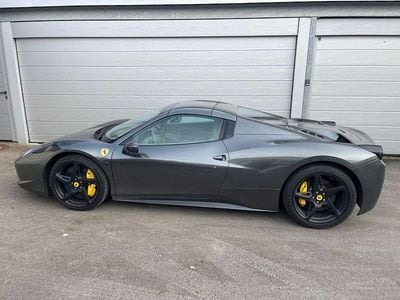 Grau Gebraucht 2012 Ferrari 458 Cabrio | 226.900 €
