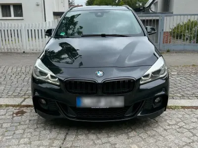 Gebraucht BMW 218 Gran Tourer Sport Line 150 PS (110 kW) 2018 Schwarz Van / Kleinbus