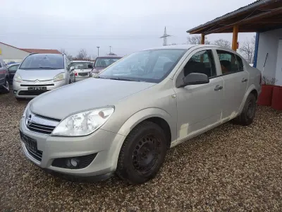 Gebraucht Opel Astra Edition 116 PS (85 kW) 2009 Grau Limousine