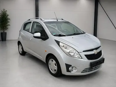 Gebraucht Chevrolet Spark LS 82 PS (60 kW) 2010 Silber Kleinwagen