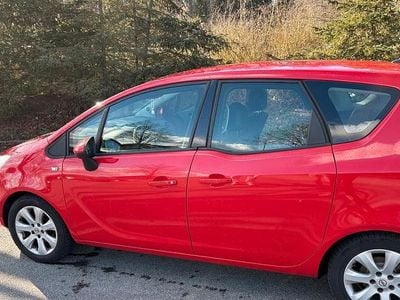 Gebraucht Opel Meriva 100 PS (73 kW) 2010 Rot Van / Kleinbus