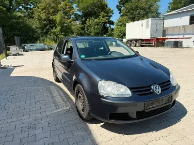 Gebraucht VW Golf V Trendline 75 PS (55 kW) 2004 Blau Kleinwagen