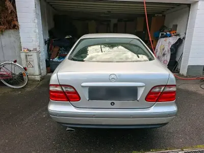 Gebraucht Mercedes CLK200 136 PS (100 kW) 1998 Silber Coupé