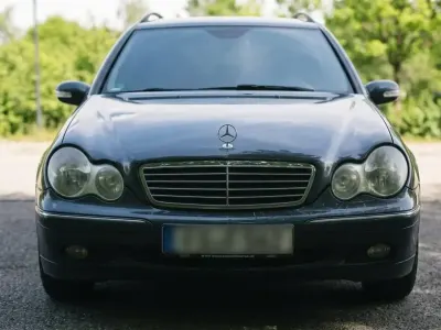Gebraucht Mercedes C180 143 PS (105 kW) 2003 Blau Kombi