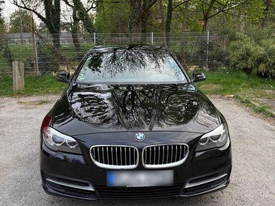 Usata BMW 520 Luxury Line 190 CV (139 kW) 2015 Nero Station wagon