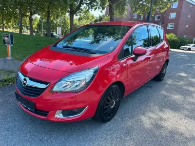 Gebraucht Opel Meriva Edition 120 PS (88 kW) 2015 Rot Van / Kleinbus