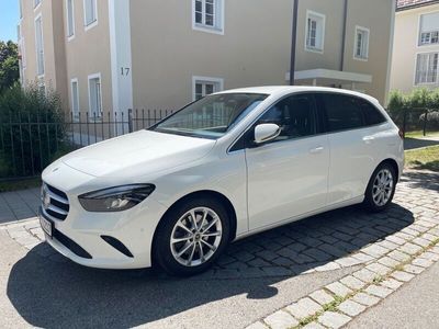 Mercedes B220