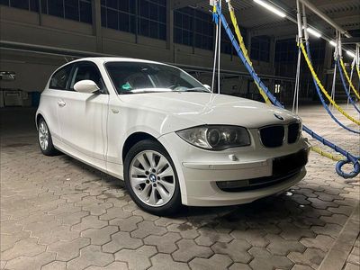 Gebraucht BMW 118 143 PS (105 kW) 2008 Weiß Kleinwagen
