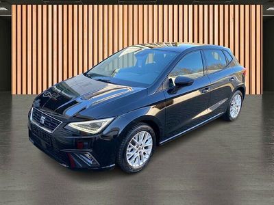 Schwarz mitternachtsschwarz (metallic) Gebraucht 2024 Seat Ibiza FR Limousine | 19.890 € (Fairer Preis)