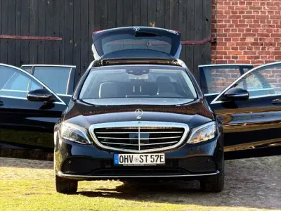 Gebraucht Mercedes C300e 320 PS (235 kW) 2020 Schwarz Limousine