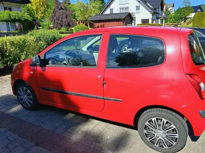 Gebraucht Renault Twingo 59 PS (43 kW) 2009 Rot Kleinwagen