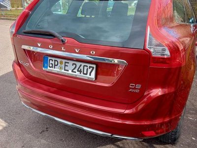 Second-hand Volvo XC60 Momentum 220 CP (161 kW) 2016 Roșu SUV