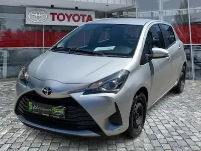 Gebraucht Toyota Yaris Comfort 72 PS (52 kW) 2018 Silber Limousine