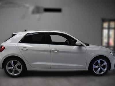 Weiß Gebraucht 2022 Audi A1 Sportback Comfort Kleinwagen | 20.320 € (Guter Preis)