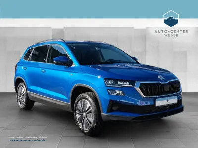 Neu Skoda Karoq Tour 150 PS (110 kW) 2026 Raceblau metallic SUV
