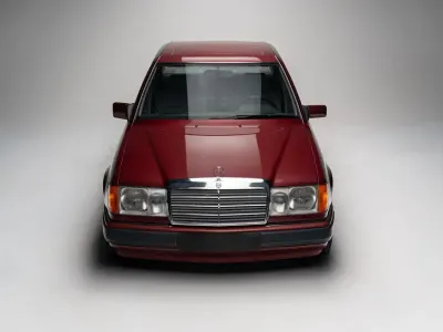 Gebraucht Mercedes 300 113 PS (83 kW) 1991 Rot Limousine